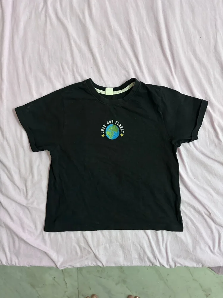 Black graphic tee