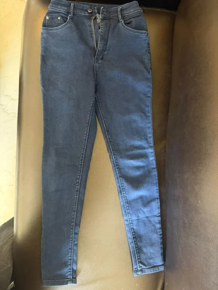 Nevy blue skinny jeans
